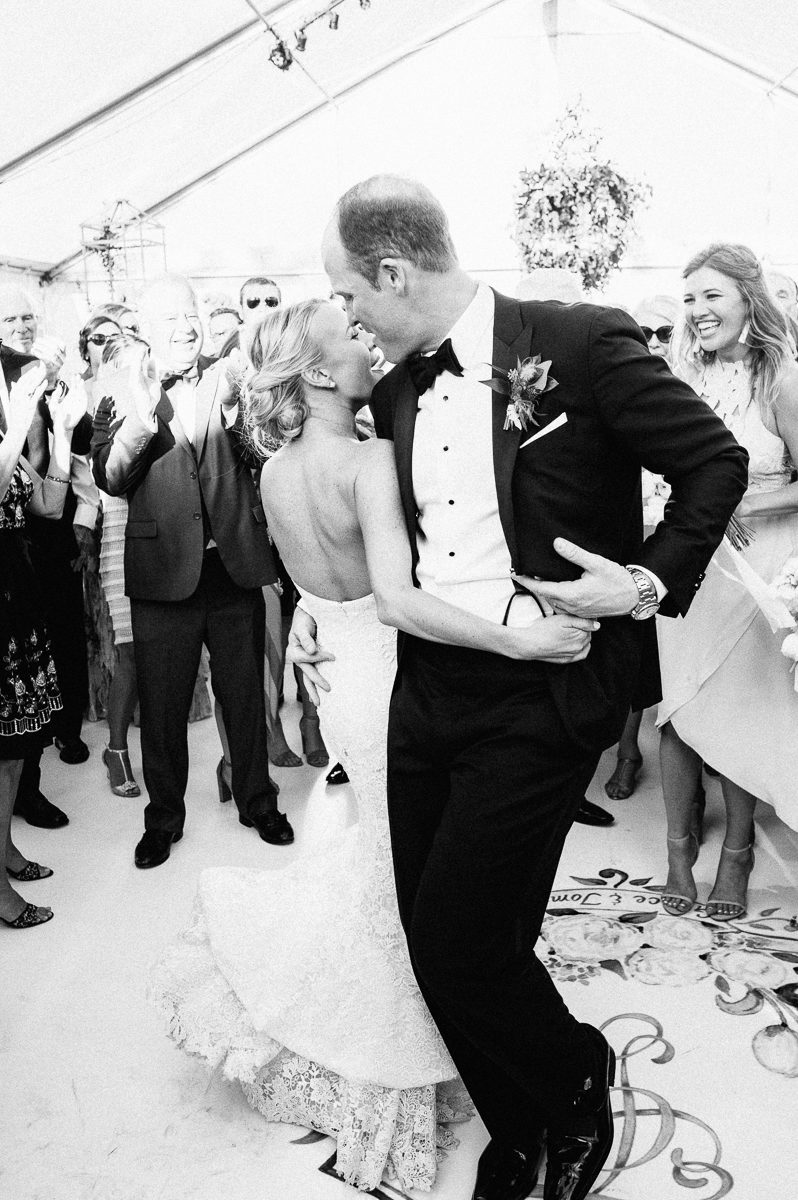 momentos da festa no álbum de casamento