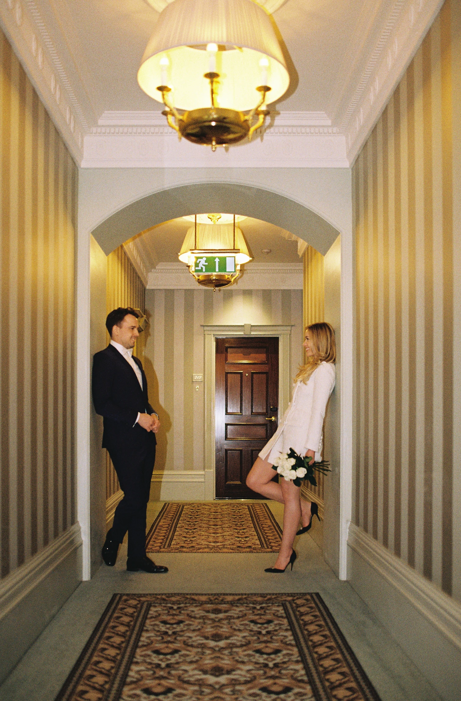 casamento anti-bride com decoração autoral - Foto Yazmine May Photography