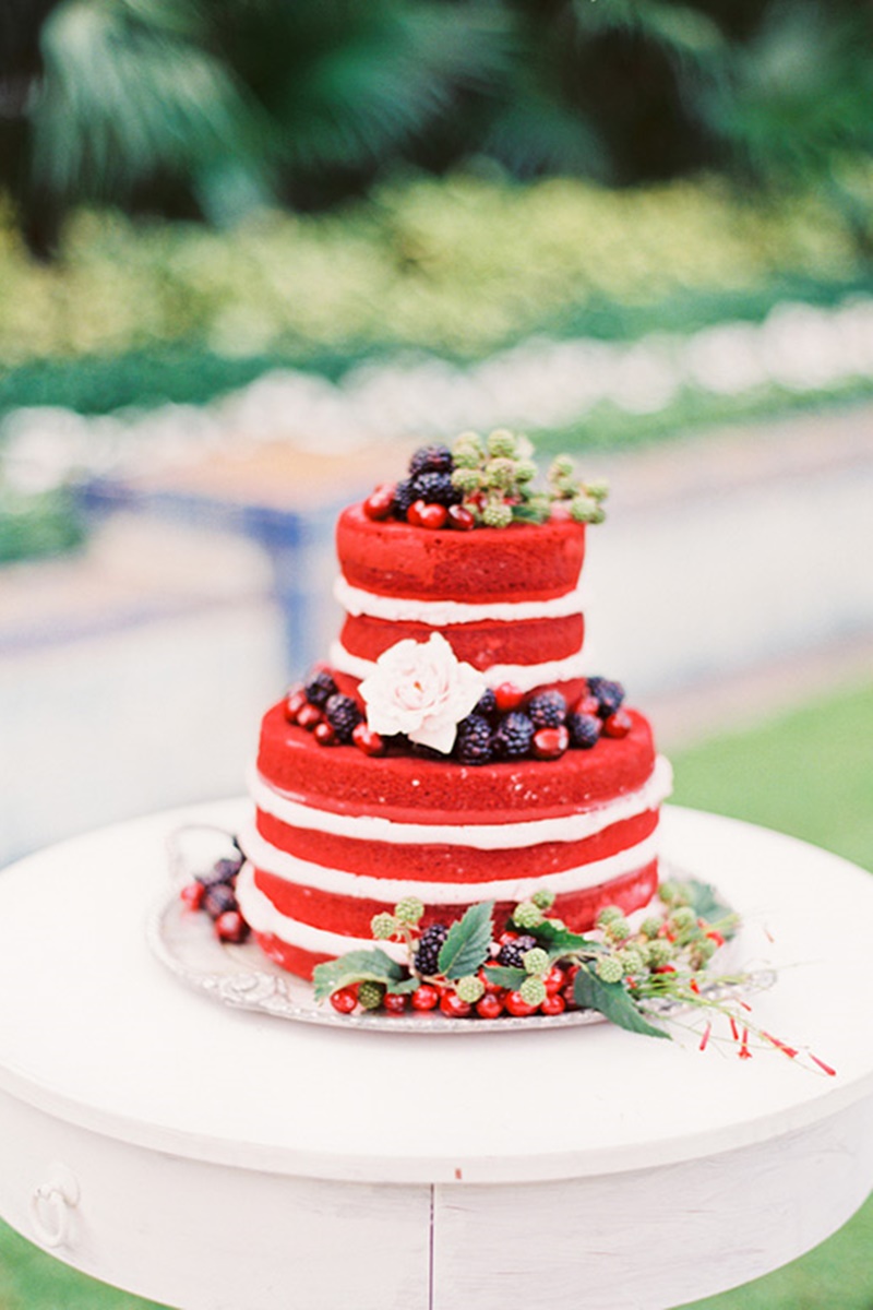 bolo de casamento vermelho e branco