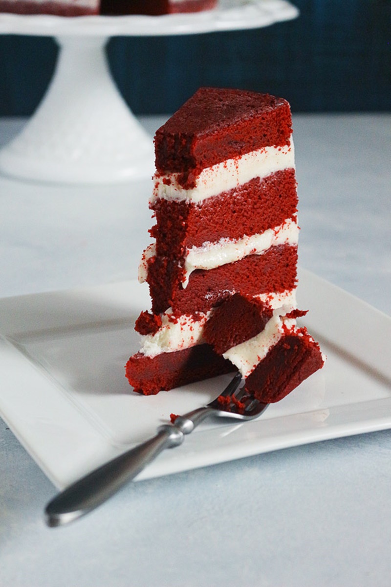 bolo de casamento vermelho e branco