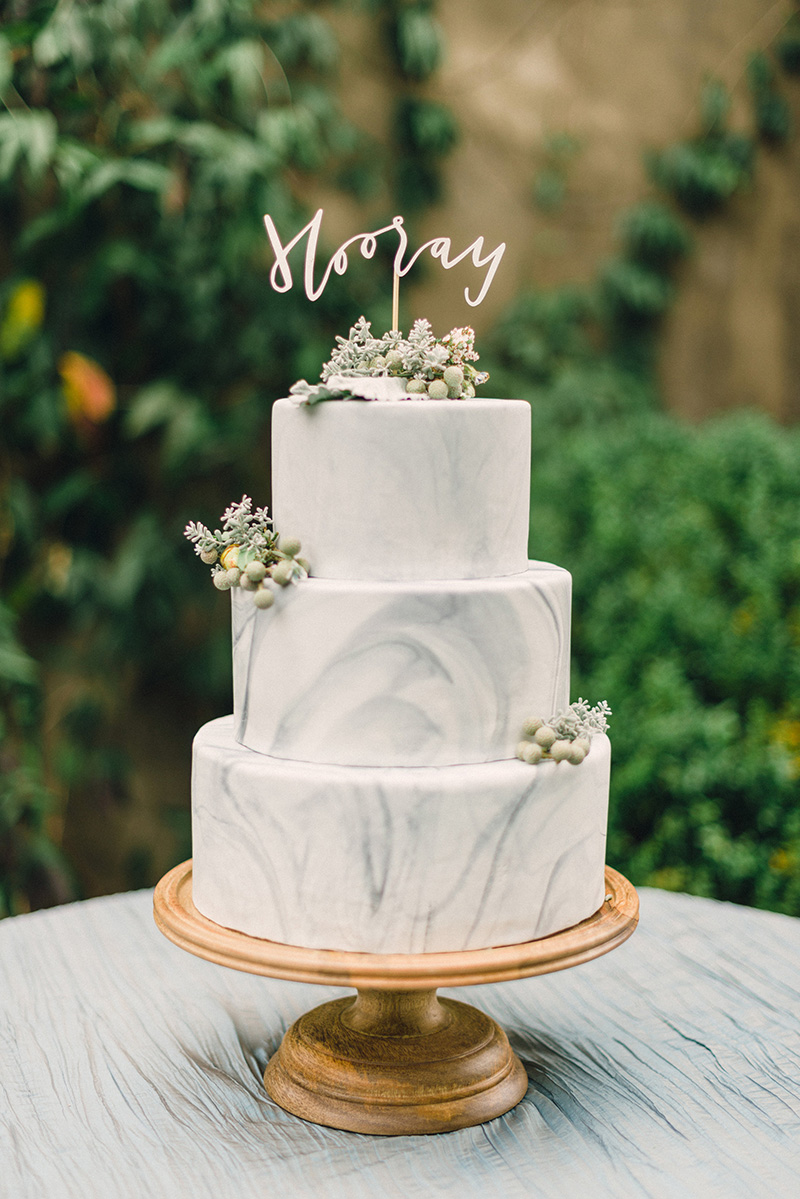 bolo de casamento branco