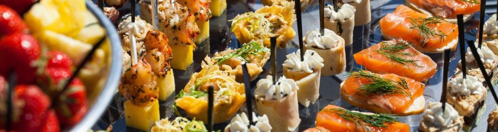 buffet-para-casamento|prato-de-aspagos-e-viera-para-buffet-para-casamento-light|prato-de-salada-em-buffet-para-casamento-light|canapé-de-atum-para-buffet-para-casamento-light|salada-para-entrada-de-buffet-para-casamento-light|buffet-para-casamento-light-com-prato-de-salmão|dadinhos-de-tapioca-para-buffet-para-casamento-light|torta-de-frutas-vermelhas-para-buffet-para-casamento-light|buffet para casamento