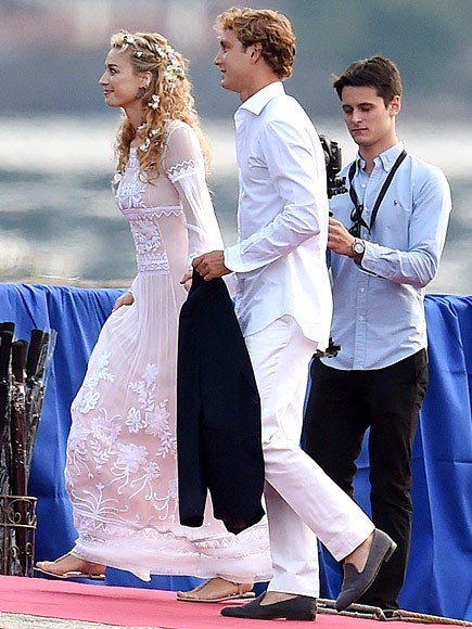 chegada do casal Pierre Casiraghi e Beatrice Borromeo no coquetel