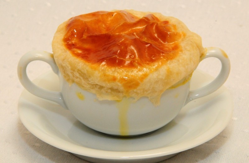 casamento no inverno: bar com vinhos e bebidas quentes