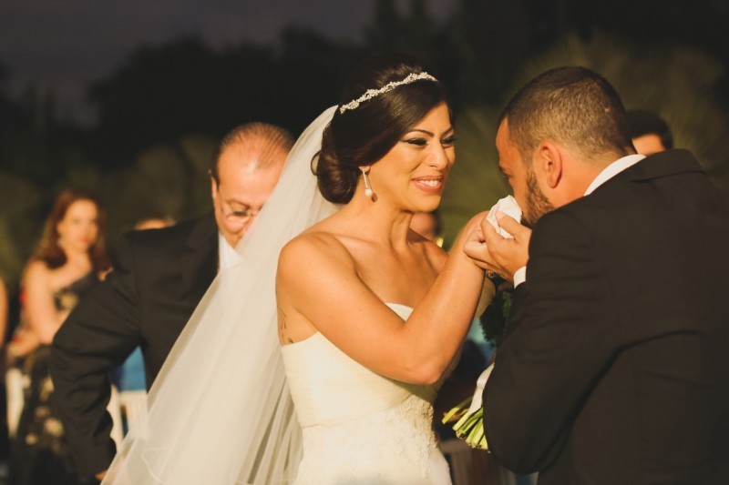 casamento romântico Helô e Mario ensaio de casal sorrindo
