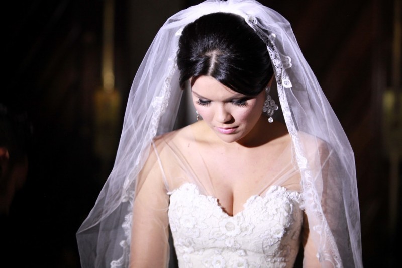 noivos Samira e Dênnis em casamento tradicional na Catedral da Sé