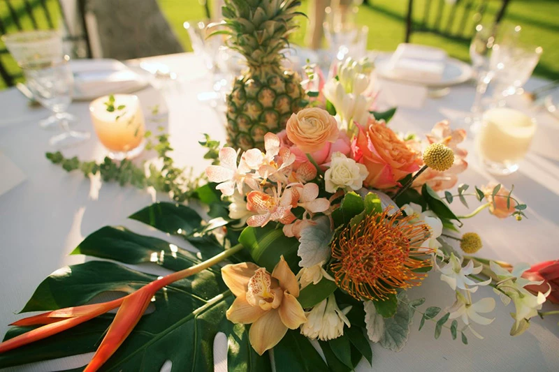 Casamento no verão: cerimônia ao ar livre no fim da tarde