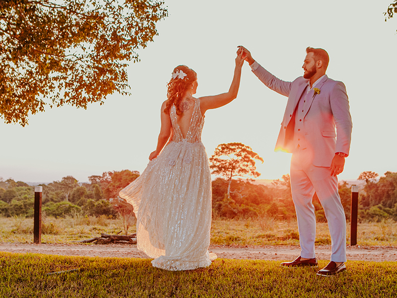 Cerimônia ao pôr do sol - casamento real ao ar livre Rayanna e Manoel