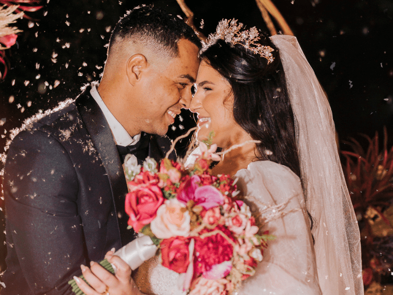 cerimônia clássica Thayane e Gabriel - casal no campo