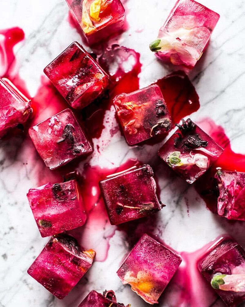 chá-de-hibisco-em-formato-de-sorvete