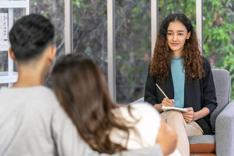 Diálogo e acordos: comportamento pós-casamento com empatia