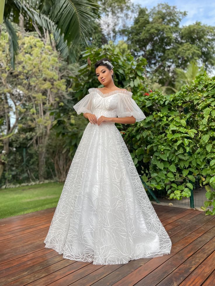 vestido de noiva Bridgerton com mangas 3/4 e toque vintage