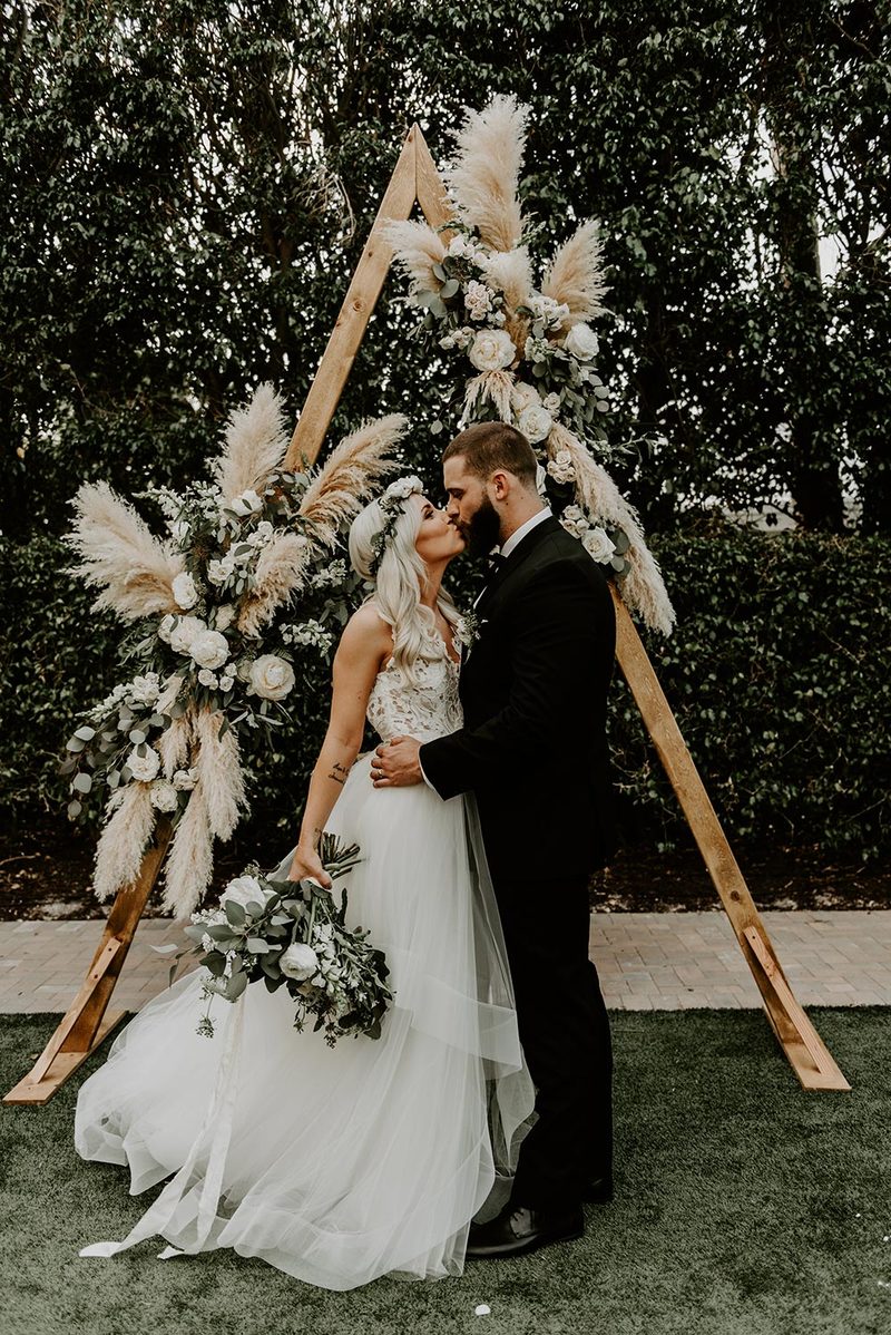 decoração de casamento com capim dos pampas