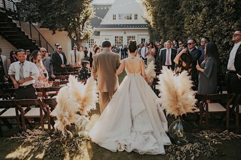 decoração de casamento com capim dos pampas