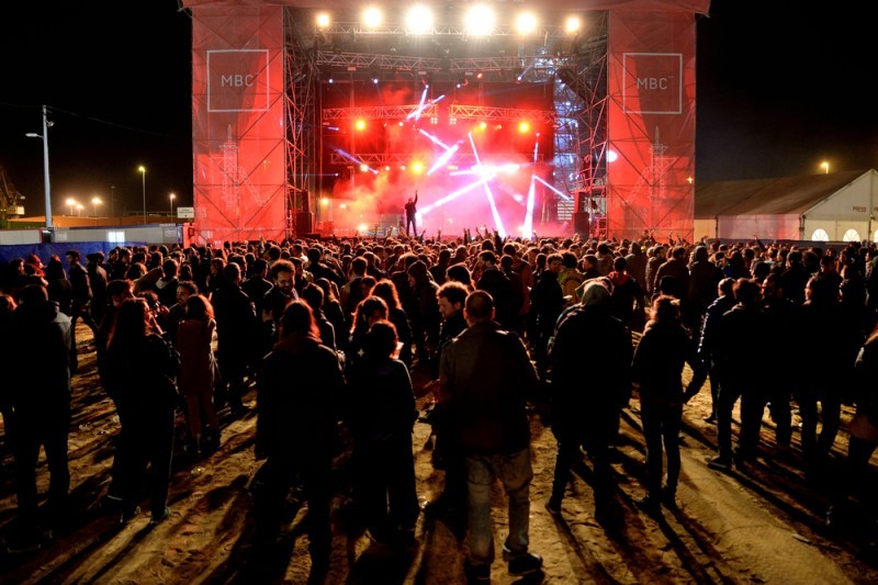 despedida de solteiro em show com amigos