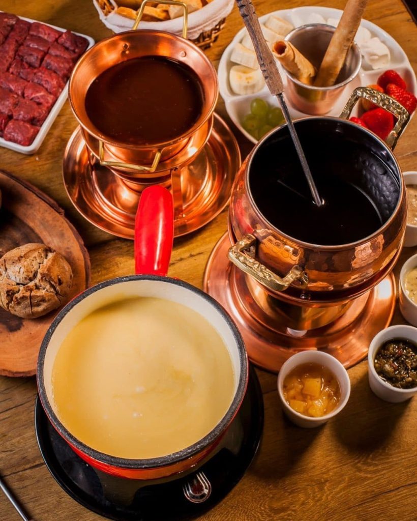 Panelas de fondue.