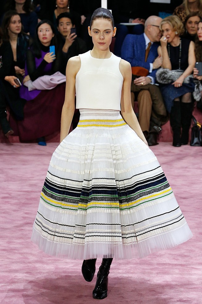 Dior Alta Costura Paris 2015 Vestido Listrado Dior Alta Costura Paris 2015 Vestido Listrado