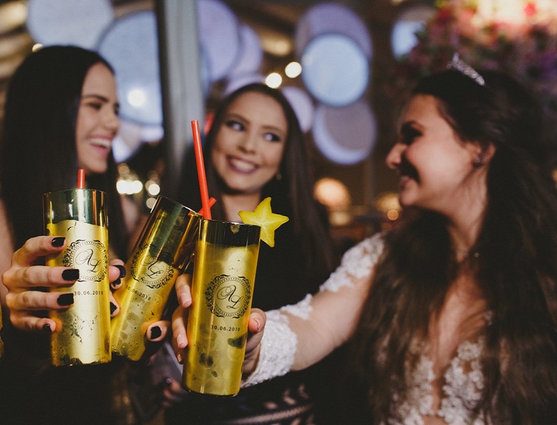 brinde-com-drinks-sem-álcool