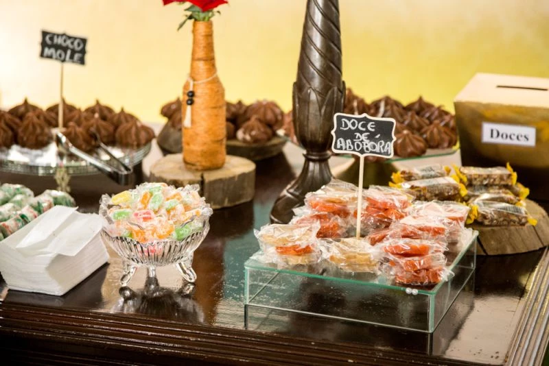 doces para festa de casamento - variedade de sabores e formatos