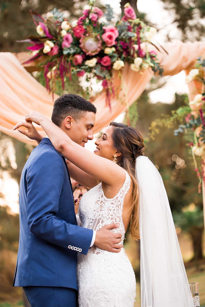 casamento real Viviane e Hugo - noiva com vestido sereia