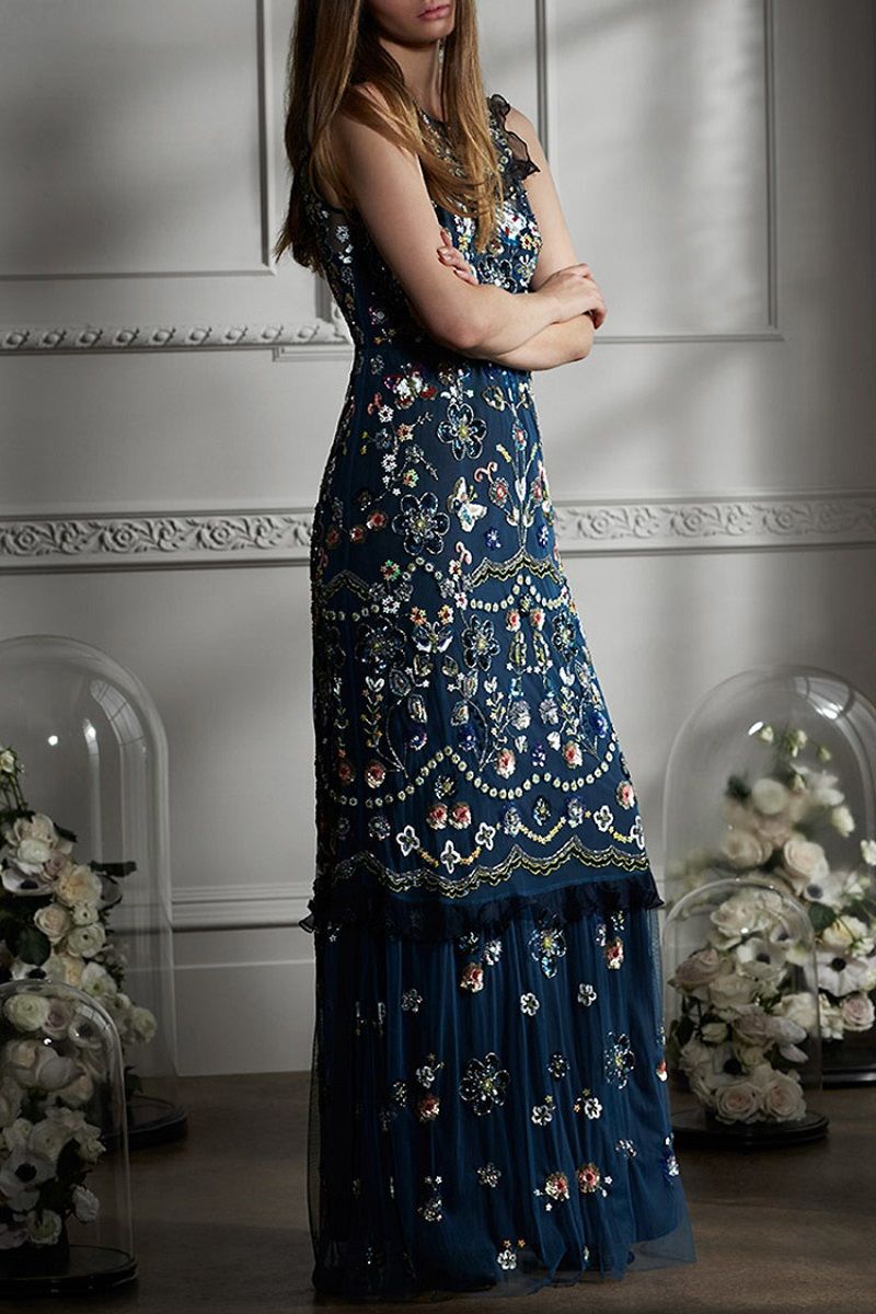 vestido-de-madrinha-azul-escuro-bordado