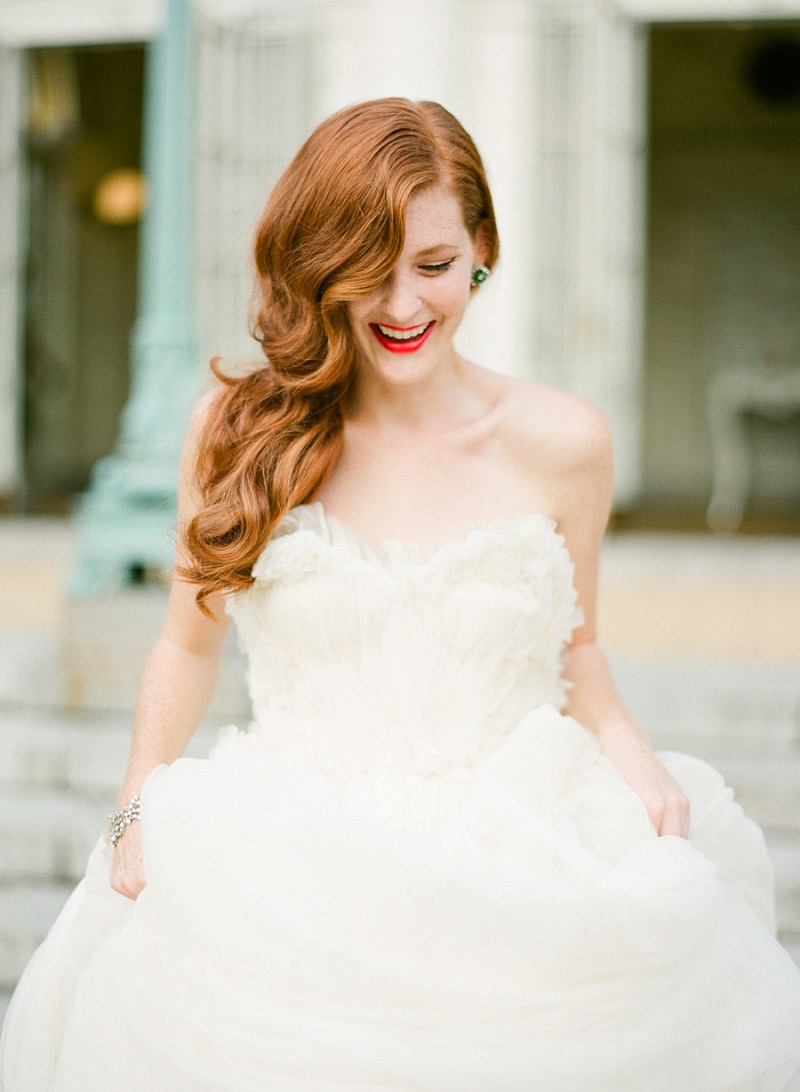 penteados para noivas ruivas lateral com ondas