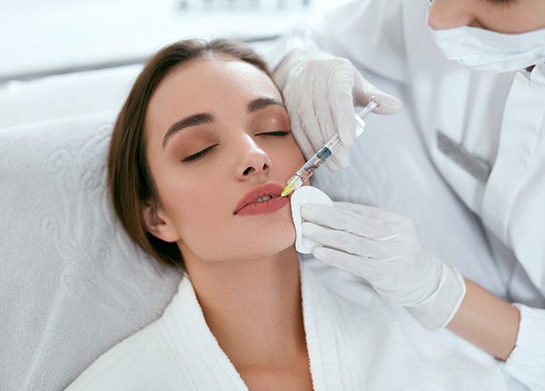 |noiva-com-preenchimento-labial|noiva-com-batom-vermelho|batom-de-noiva|boca-com-preenchimento-labial|noiva-com-preenchimento-labial|noiva-com-batom-rosa|preenchimento-labial|