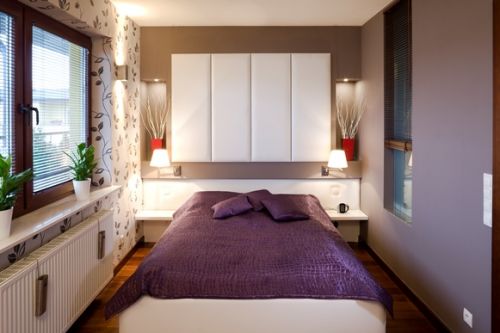 Cama de casal centralizada.