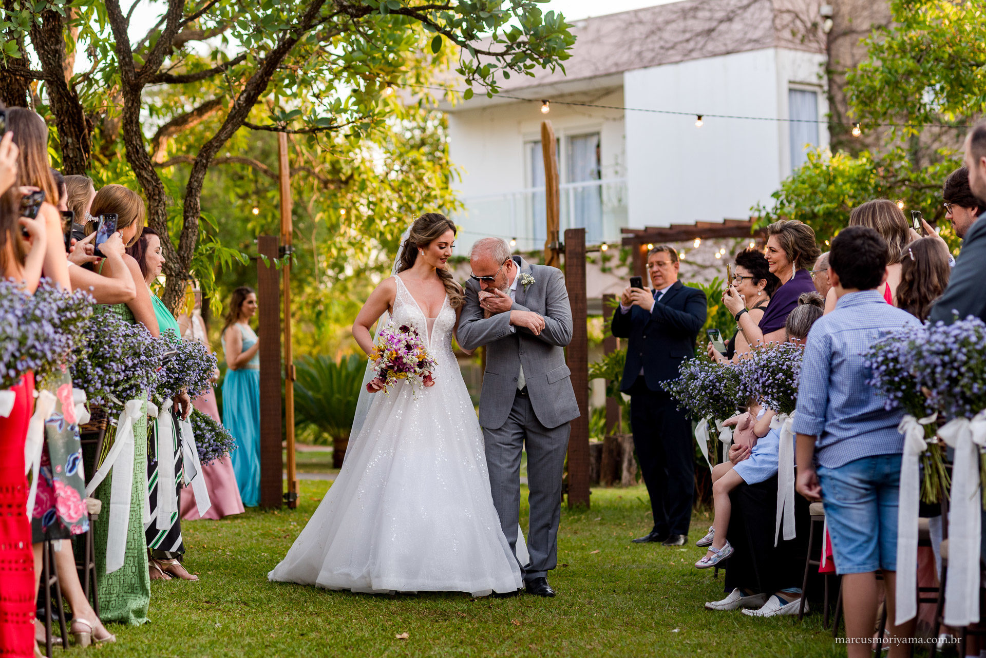 Vestido de noiva do casamento real romântico Renata e Alexandre