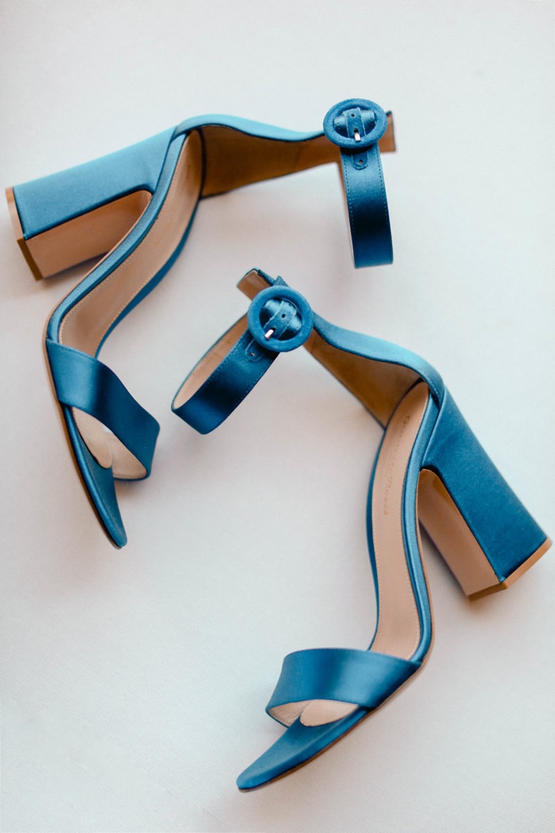 sapato para casamento no campo