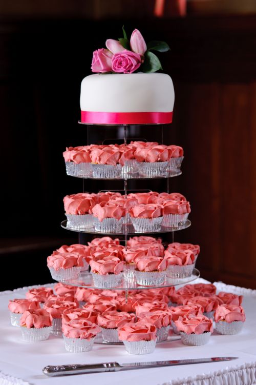 bolo com cupcakes bolo com cupcakes