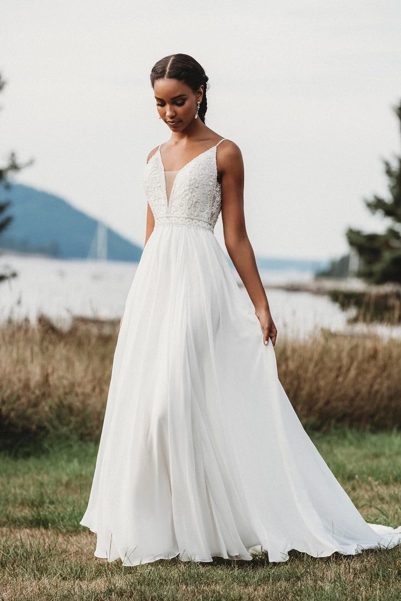 vestido de noiva corte império com decote coração e renda