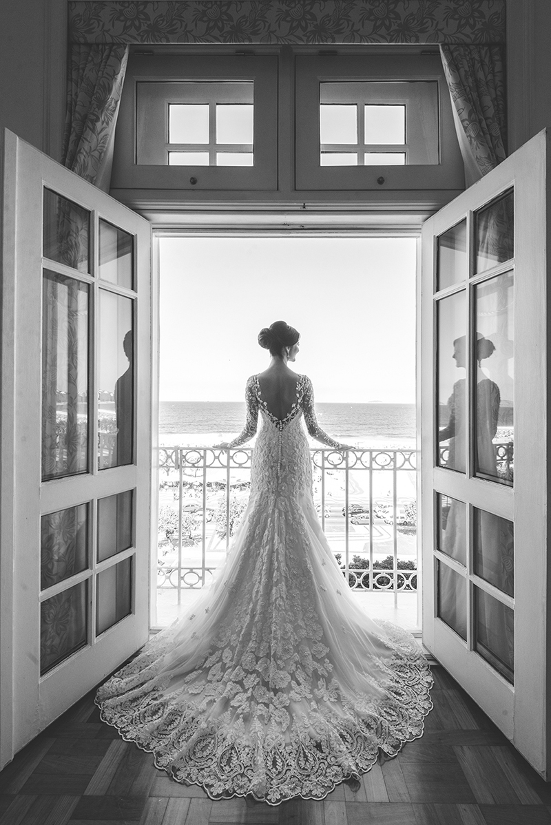 vestido de noiva com decote nas costas