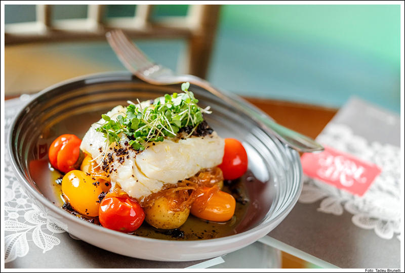 vie rose mini wedding 