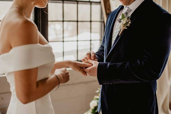|casal-renova-votos-de-casamento-com-os-filhos|renovação-de-votos-de-casamento-com-a-presença-dos-filhos|casal-e-filho-durante-cerimônia-de-renovaçã-de-votos-de-casamento|renovação-de-votos-de-casamento-de-bella-falconi|renovação-de-votos-de-casamento-de-claudia-leitte|renovação-de-votos-de-casamento-com-a-presença-dos-filhos|casal-e-filhos-em-renovação-de-votos-de-casamento-em-trancoso|casal-em-cerimônia-em-buenos-aires|