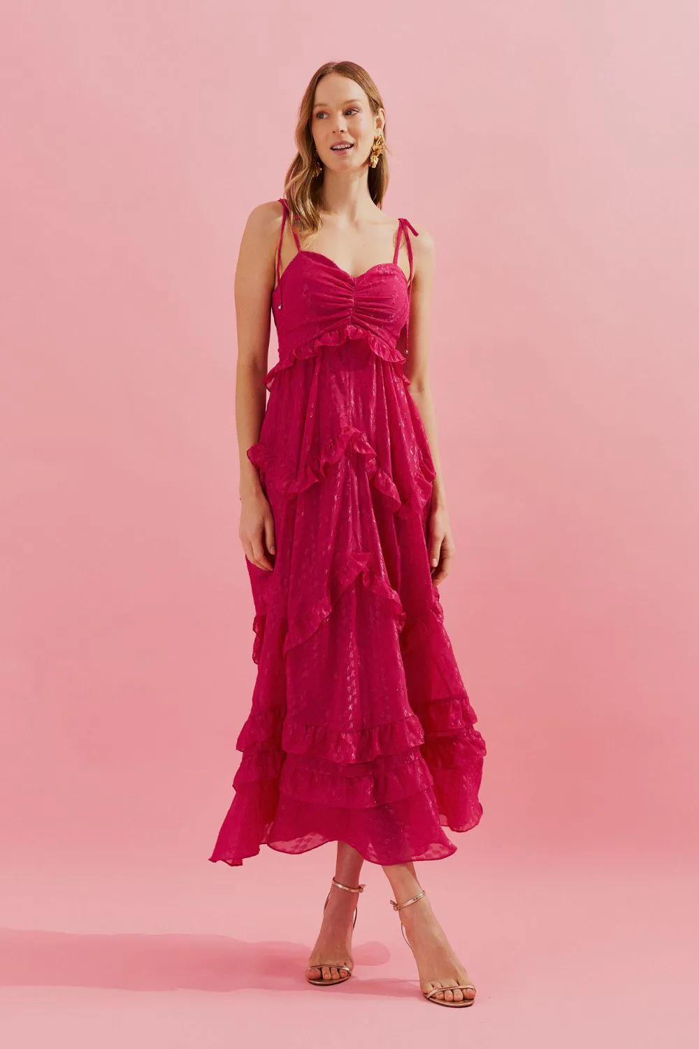 vestido de festa midi no tom de rosa com babados