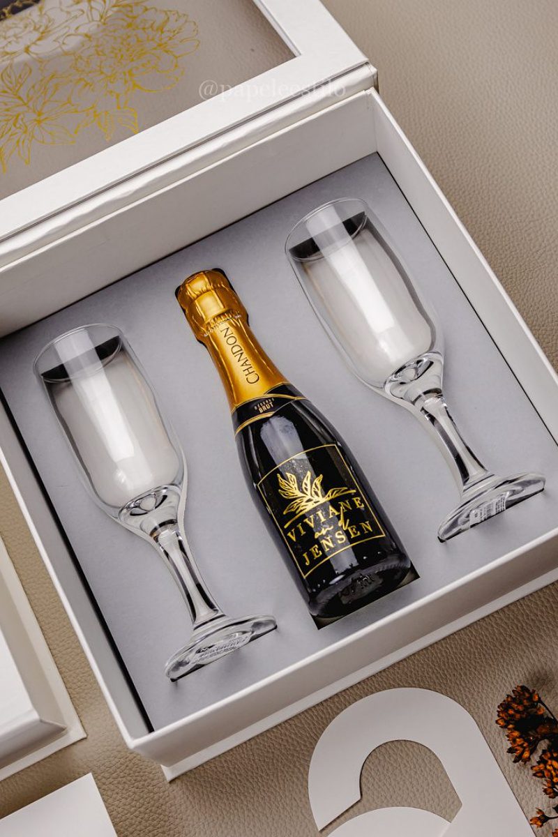 modelo de caixa convite para casal de padrinhos